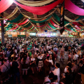 Oktoberfest de Blumenau supera expectativas e entra na reta final