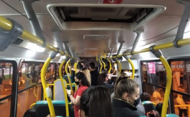 Reclamações de ônibus lotados em Criciúma. ACTU rebate