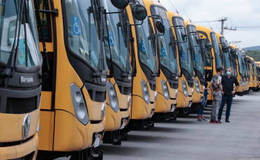 Estado entrega mais 40 ônibus novos para o transporte escolar