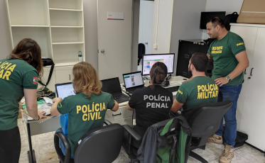 Operação apura desvio de dinheiro da coleta de lixo em SC