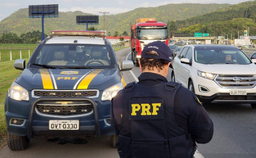 Quatro mortes nas rodovias federais de SC durante o feriadão