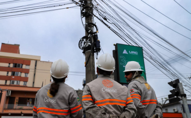 Operação limpa fios bloqueará trânsito em Criciúma