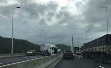 Ponte Anita Garibaldi fechada para cumprimento de mandado de prisão