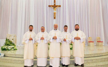 Diocese de Criciúma acolhe cinco novos diáconos