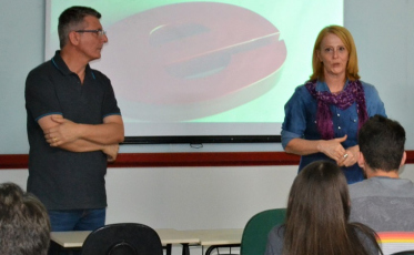 Bate-papo aborda inovação na indústria cerâmica durante 10ª SMT da Unesc