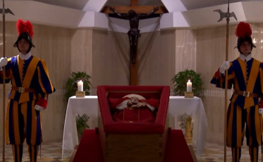 Conclave deve começar em 05 de maio