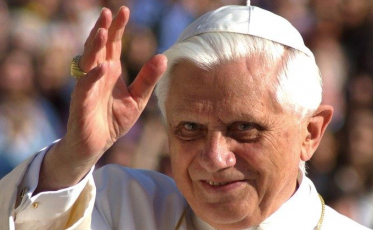 Aos 95 anos, morre Papa Bento XVI