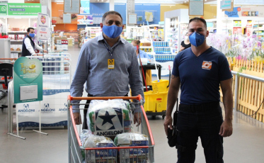 Prefeitura recebe doação de cestas básicas da Rede Angeloni