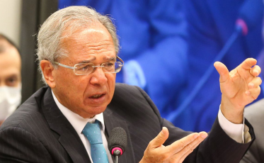 Governo pode usar excesso de arrecadação para corrigir tabela do IR