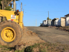 Quatro ruas do bairro Mina do Mato recebem pavimentação