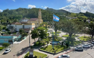 Pedras Grandes rompe pacto de amizade com cidade italiana após mudanças na lei de cidadania