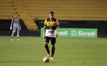 Sem chances com Paulo Baier, Pedrinho deixa o Tigre