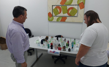 Procon de Içara apreende 62 perfumes adulterados