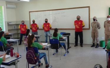 A transição para escola cívico militar