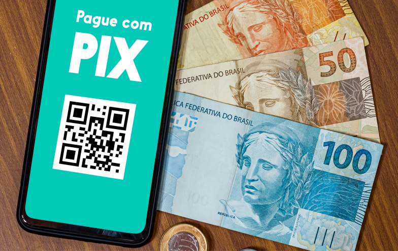 Pix avança nos bares e restaurantes e já representa um em cada cinco pagamentos