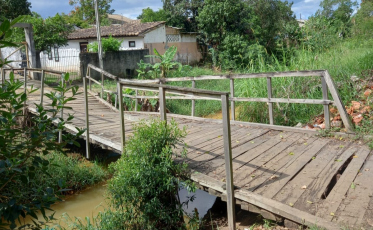 Ponte quebrada ameaça segurança de moradores do bairro Wosocris