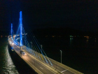 Iluminação da Ponte Anita Garibaldi destaca a Conscientização do Autismo