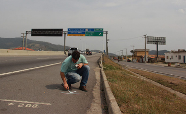 Painéis indicando vento lateral serão instalados na Ponte Anita Garibaldi