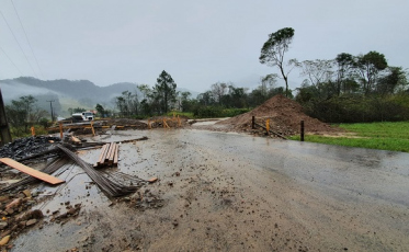 Com chuva, pontes bloqueadas no interior de Siderópolis