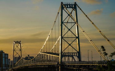 Catarinense fará travessia sobre uma corda na Hercílio Luz