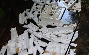 Denúncia: Materiais são descartados no Rio Criciúma