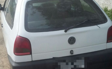 Polícia recupera veículo e prende homem