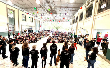 Polícia Civil de Criciúma realiza visita inédita a 500 alunos da Satc