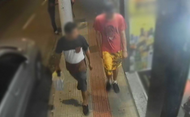 Polícia indicia dupla por roubo com uso de faca e rapto de mulheres em Criciúma