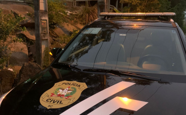 Polícia prende suspeitos de matarem família em Tubarão 