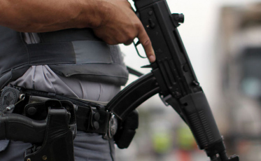 Operação conta com 150 policiais para cumprirem 50 mandados de prisão