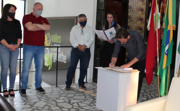 Vice assume o Executivo em Urussanga