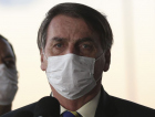Bolsonaro sanciona lei que torna obrigatório o uso de máscara
