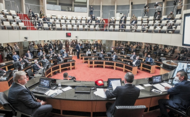 Impeachment: Alesc aprova processo contra Moisés e Daniela