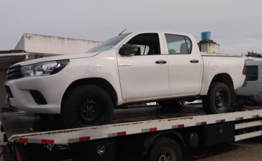 Polícia prende dupla com envolvimento em adulteração de veículos