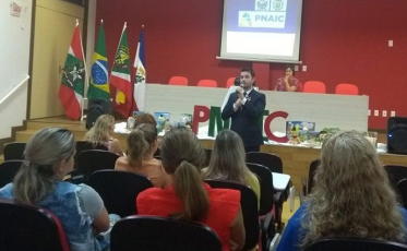 Ações para alfabetização na idade certa são iniciadas em Siderópolis e Treviso