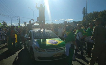 Manifestação em apoio aos caminhoneiros reúne mais de 5 mil pessoas (Vídeos)