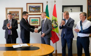 Procurador-geral e adjuntos tomam posse em Santa Catarina