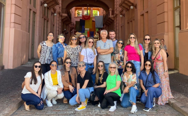 Professores de Içara visitam a Bienal da Arte em Porto Alegre