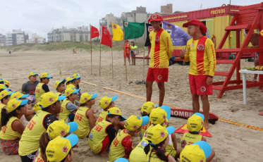 Bombeiros expandem Projeto Golfinho e iniciativa será aplicada em escolas de 20 cidades do Sul