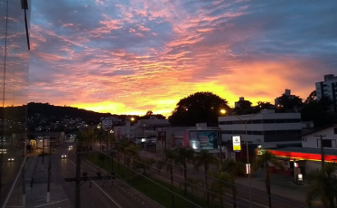 Frente fria chega amanhã