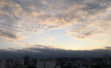 Temperaturas seguem baixas e chuva chega ao Sul nesta quarta-feira
