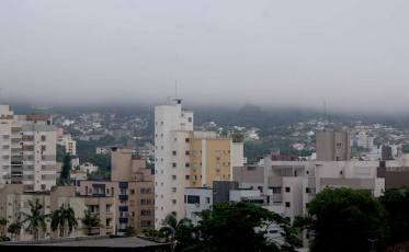 Garoas marcam manhã de quarta-feira
