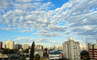 Quinta-feira começa mais fria e com tempo bom