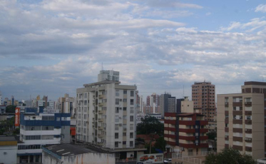 Quinta-feira deve ter tempestade no início da tarde