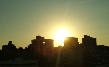 Sexta de sol e calor na região