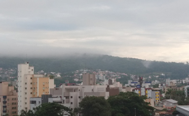 Tempo começa a melhorar nesta quinta-feira