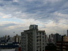 Quarta-feira de céu encoberto na região