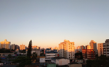 Frente fria chega à região nesta terça-feira