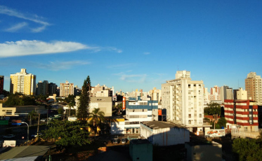 Dia será ensolarado e de bom tempo