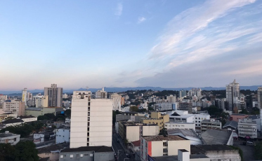 Sexta de tempo bom. No sábado, pouca chuva durante a manhã